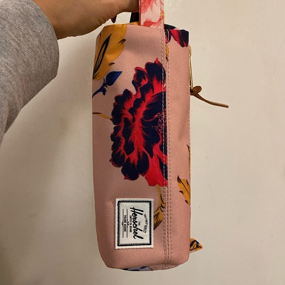 Herschel Supply Company Accessories - Herschel Pink Settlement Bag